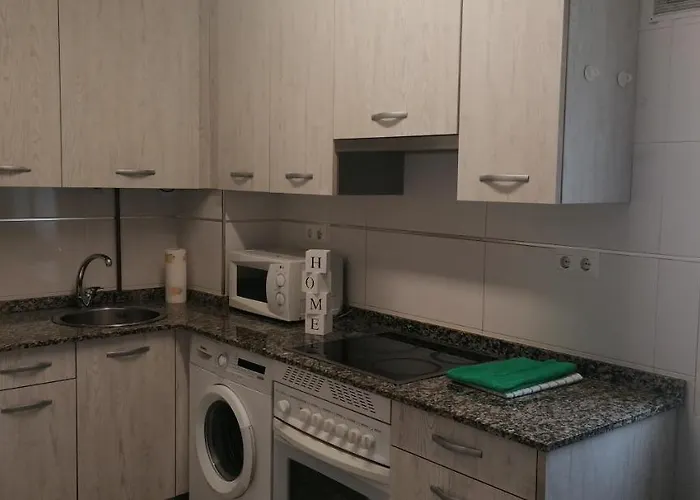 Coqueto Apartamento En Alameda Principal Garaje
